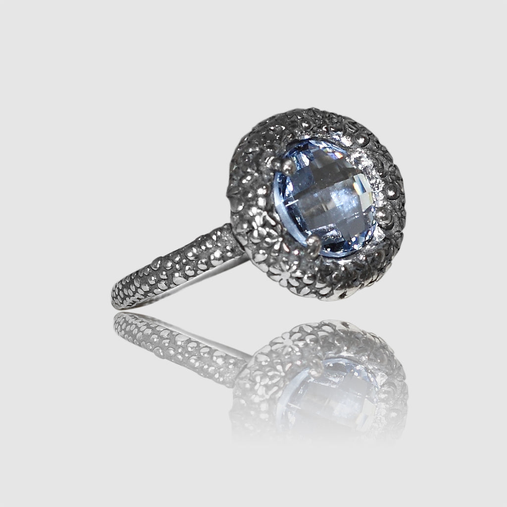Anello Margherite in Argento 925/000 e Quarzo Idrotermale.