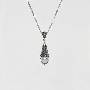 Pendente Maschera Apotropaica in Argento 925/000 e Perle Coltivate.