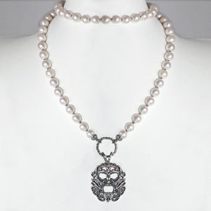 Collana Maschera Apotropaica in Argento 925/000 e Perle Naturali.